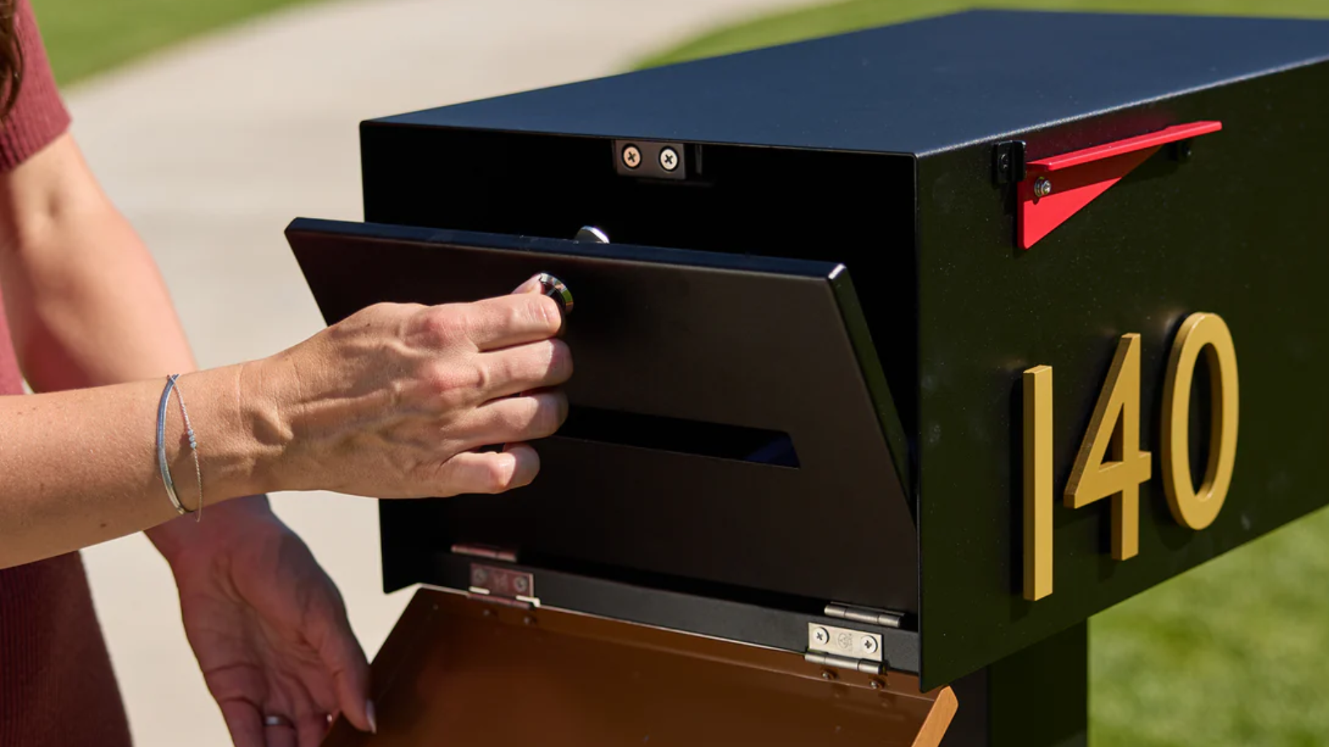 4 Reasons a Locking Mailbox Is a Modern Must-Have