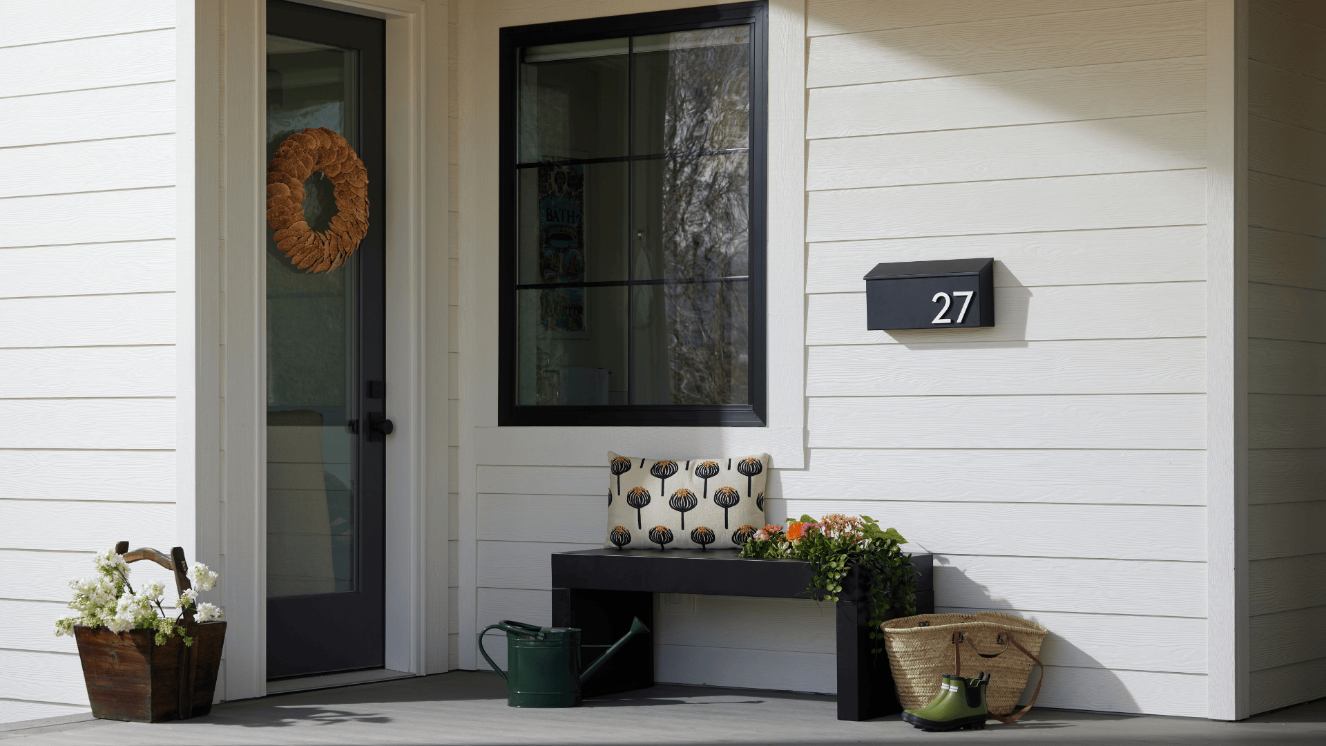 7 Unexpected Ways to Decorate Around Your Porch Mailbox Info