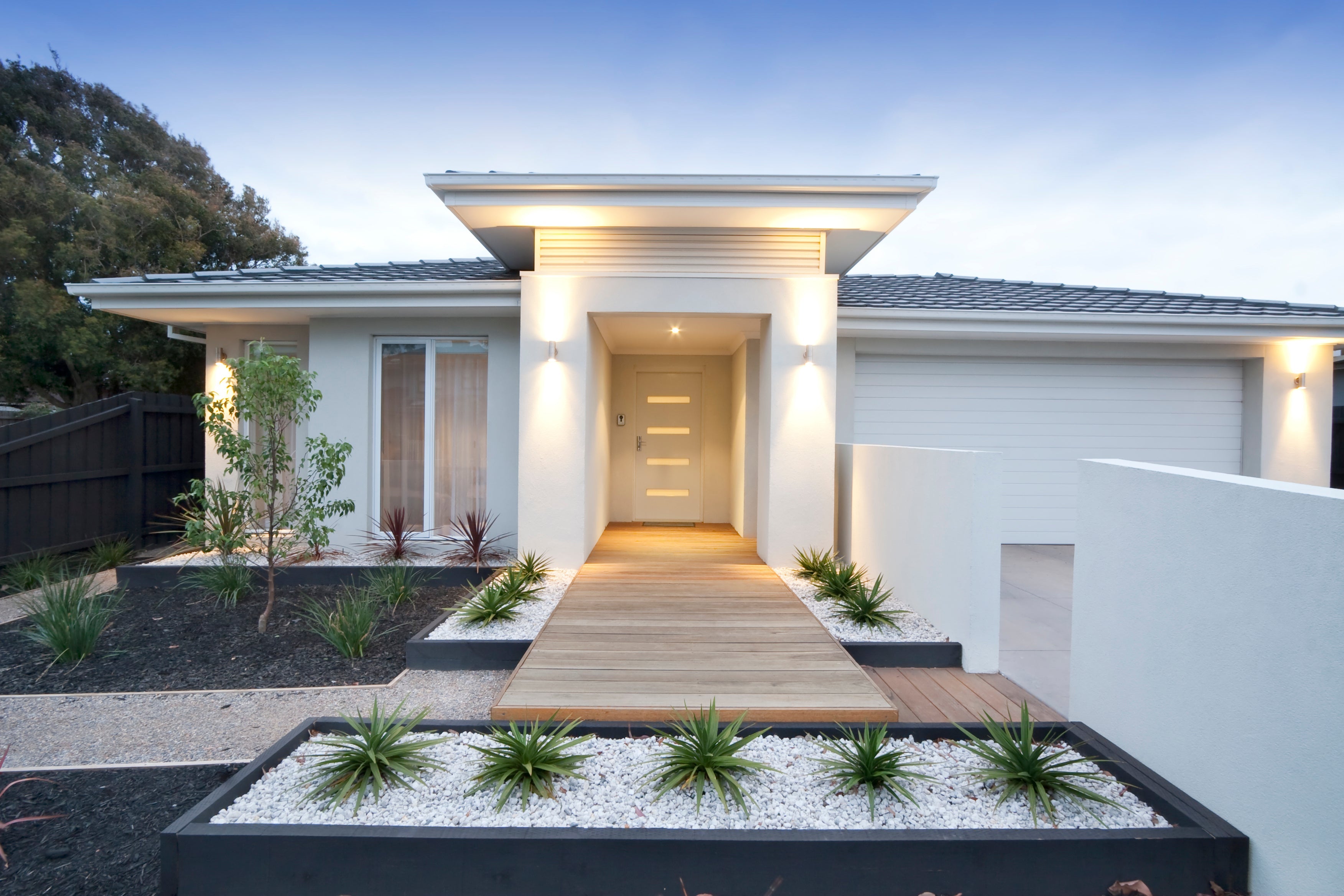 How to Add Curb Appeal with Mailbox Landscaping