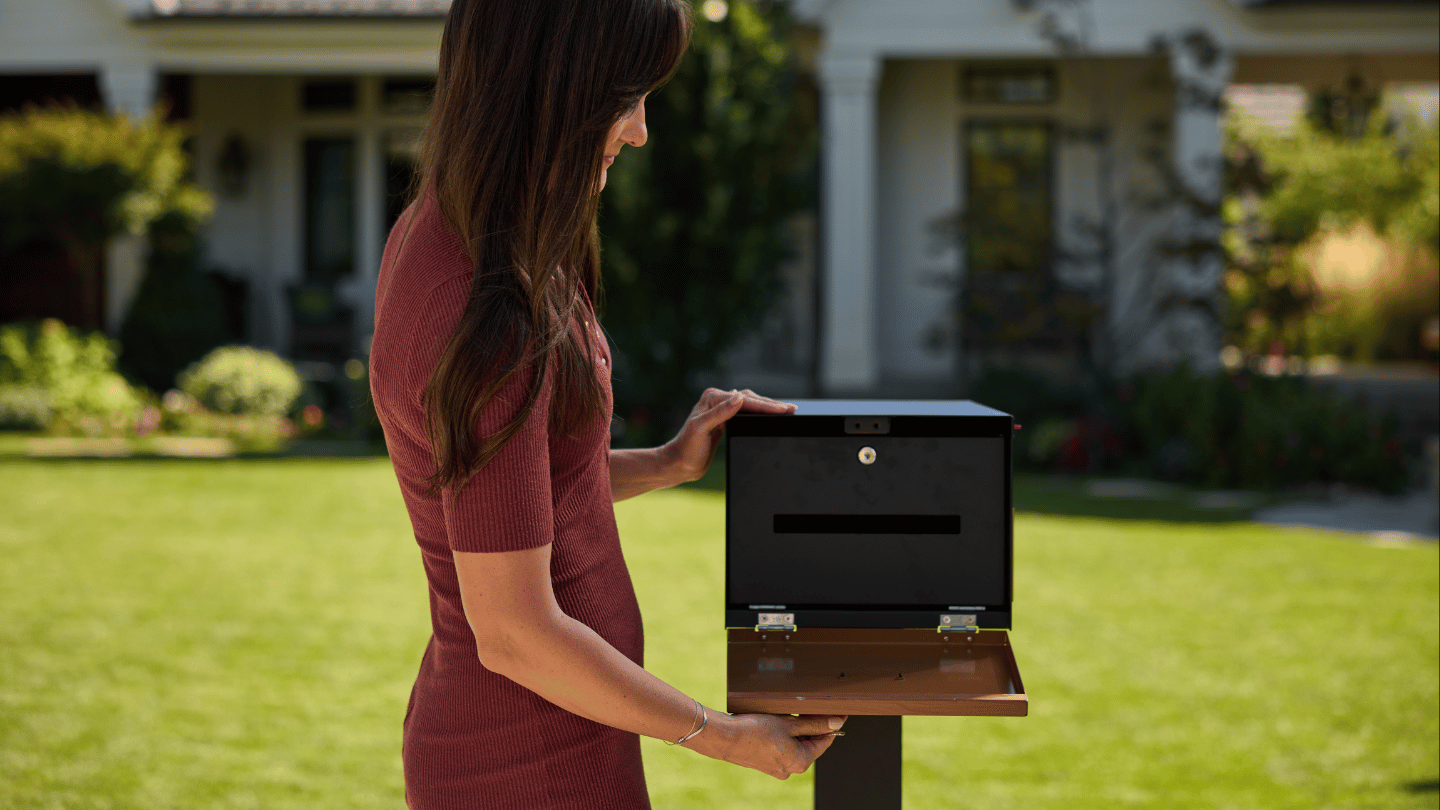 Can a Locking Mailbox Boost Curb Appeal?