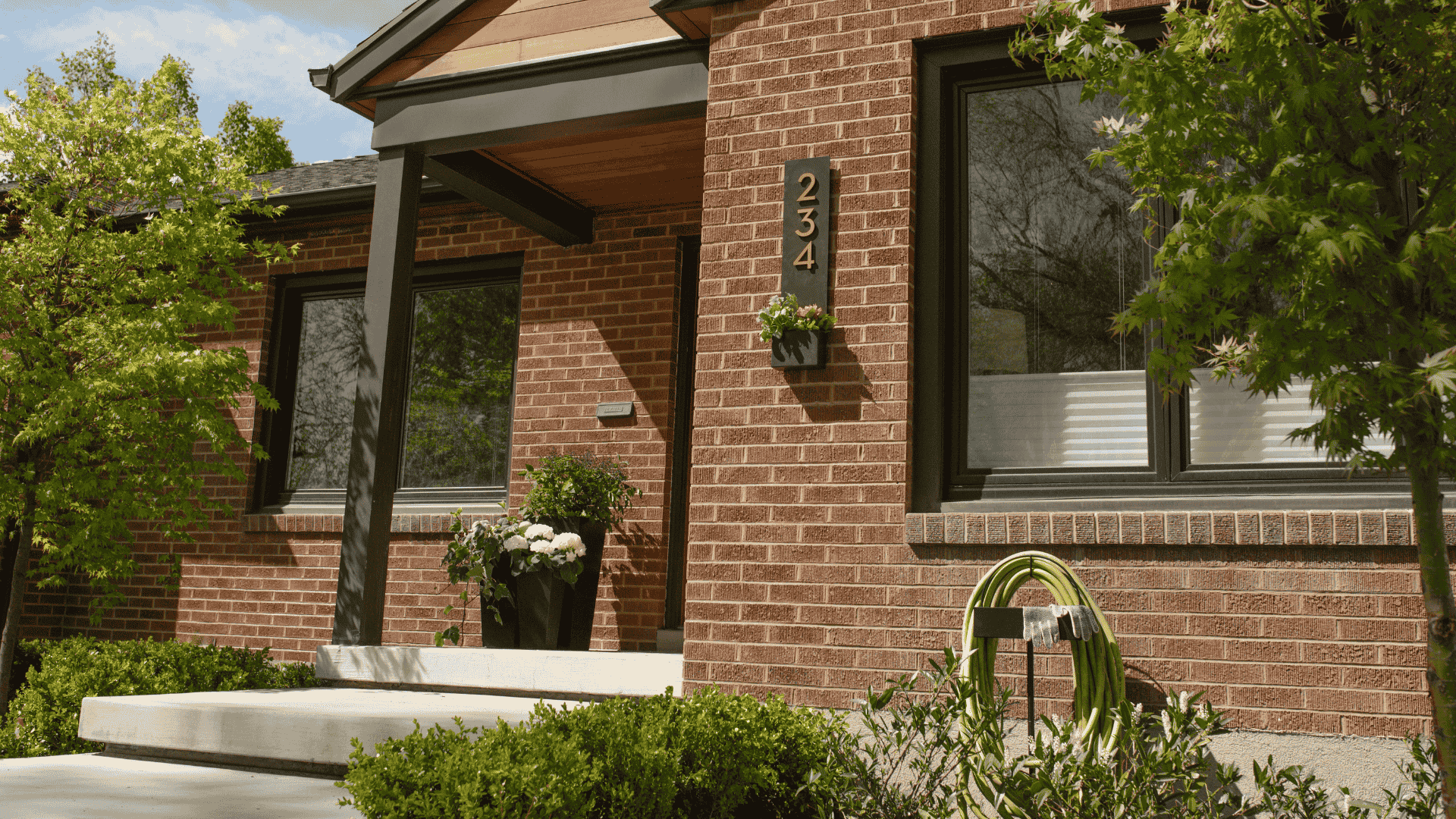 How To Build Great Curb Appeal in a Weekend: The 5 Smallest Changes