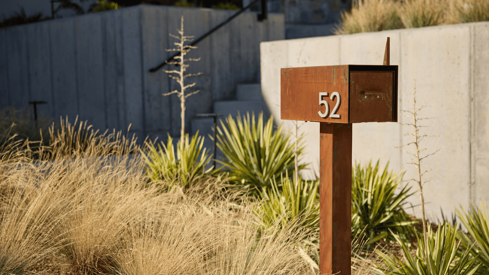 The Best Modern Mailbox and Post Combo