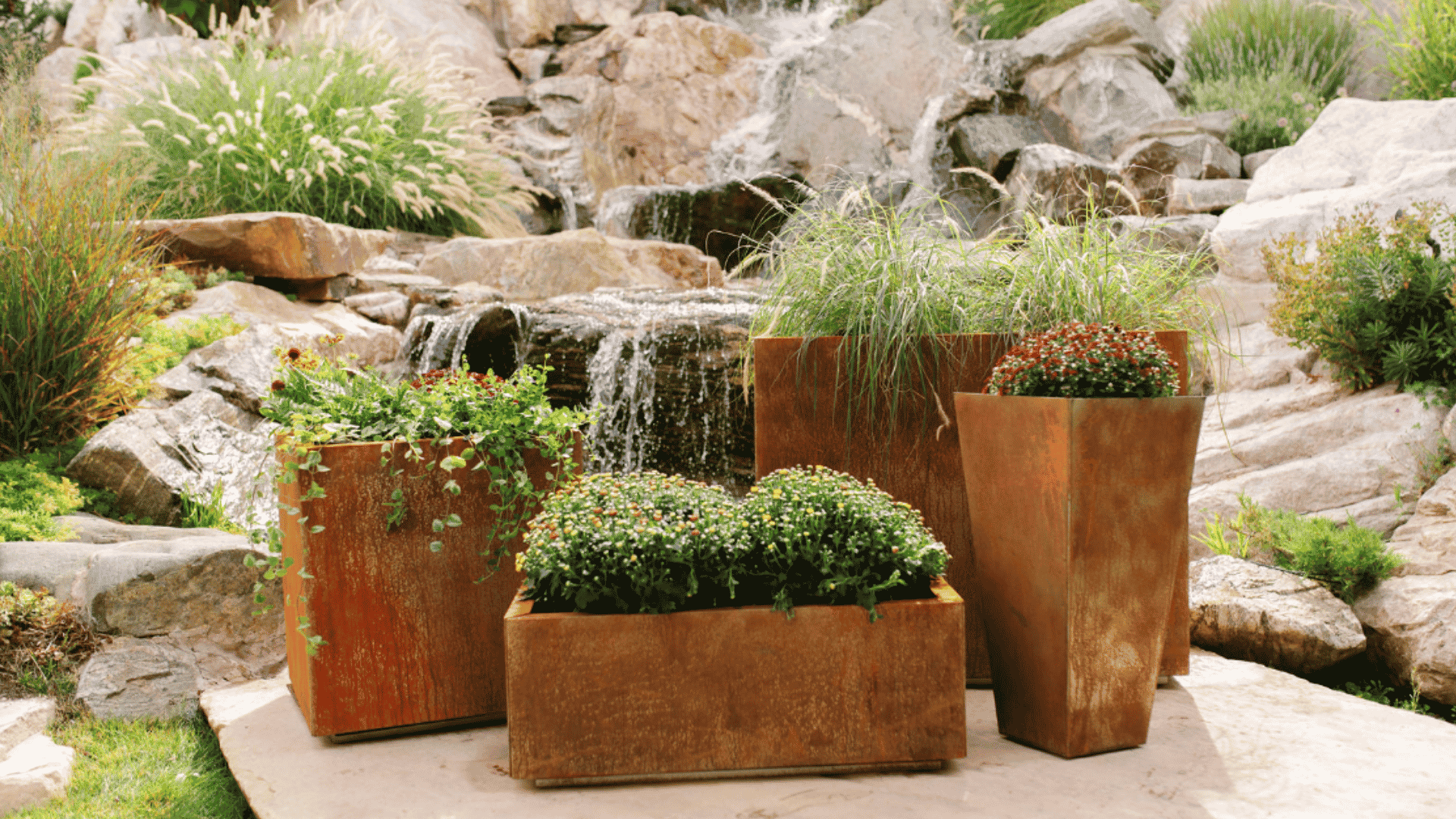 Why Corten Steel Planters Let Us Design With Time, Not Against It