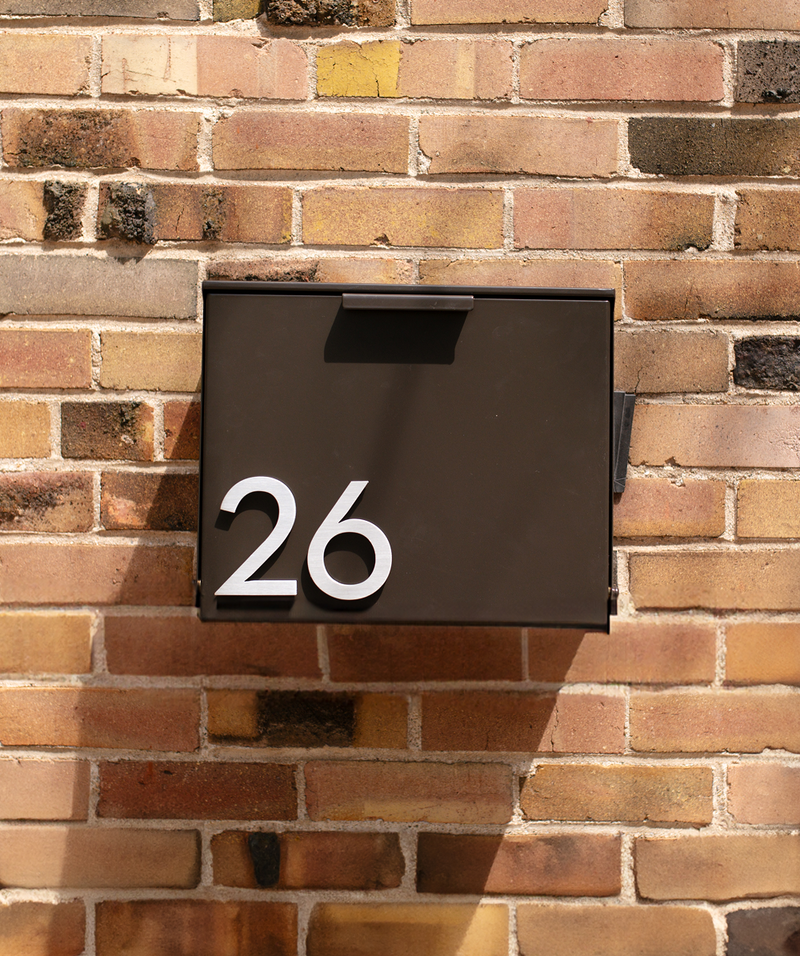 modernaspectshop Cubby Wall-Mounted Mailbox