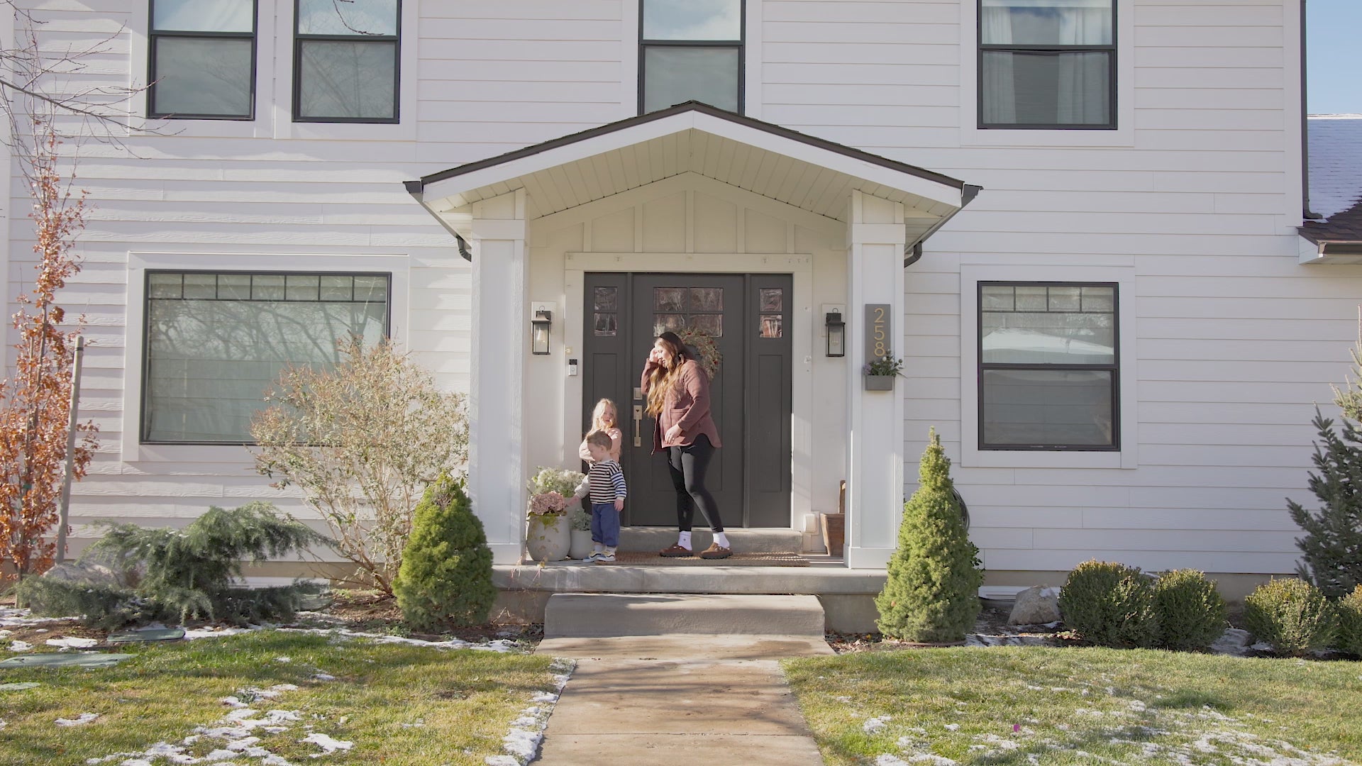 Video showing Post & Porch's range of outdoor and modern mailboxes, including the rear-access mailbox with post